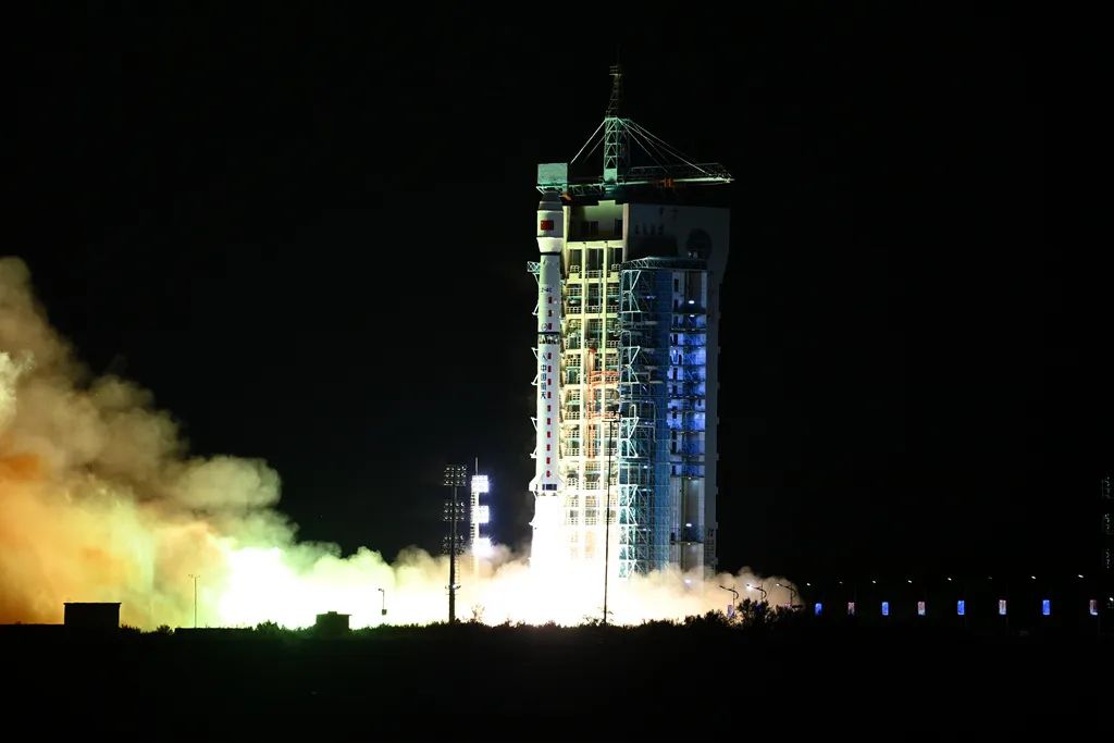 深夜，高分十二号03星发射成功！休闲区蓝鸢梦想 - Www.slyday.coM