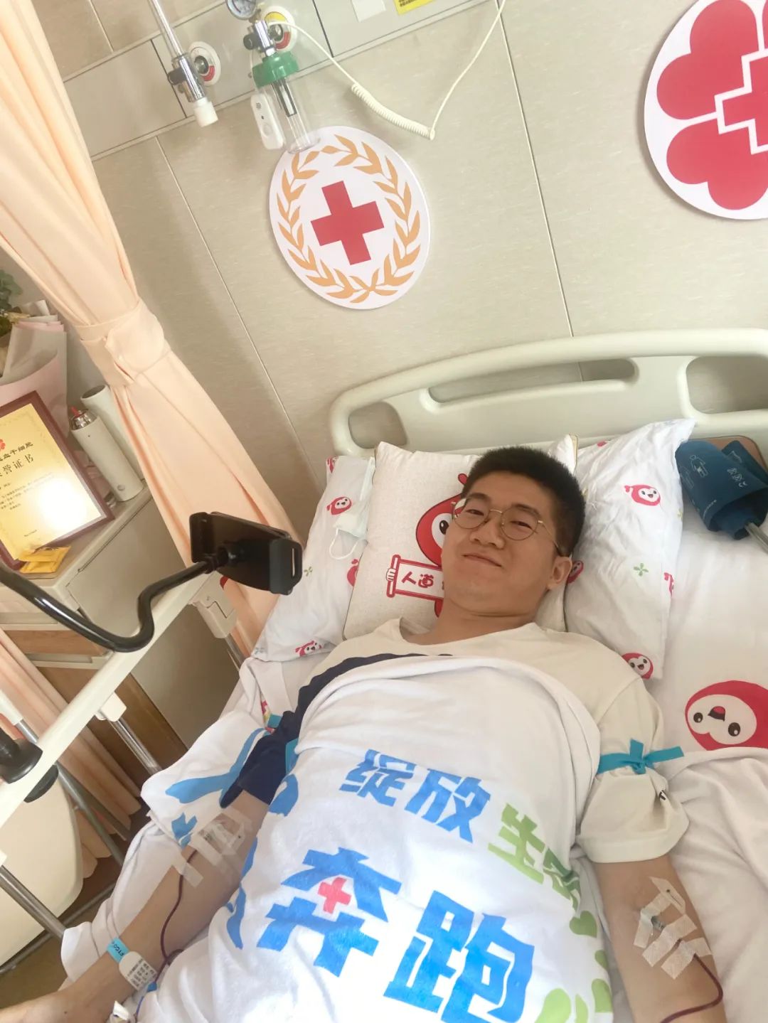 小伙突然住院，怀孕8个月的妻子全程喂饭：嫁给他我好自豪休闲区蓝鸢梦想 - Www.slyday.coM