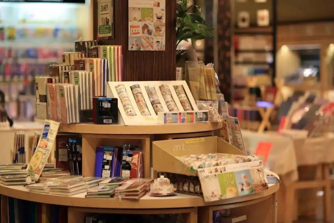 再不开学，文具公司撑不住了｜巨潮休闲区蓝鸢梦想 - Www.slyday.coM