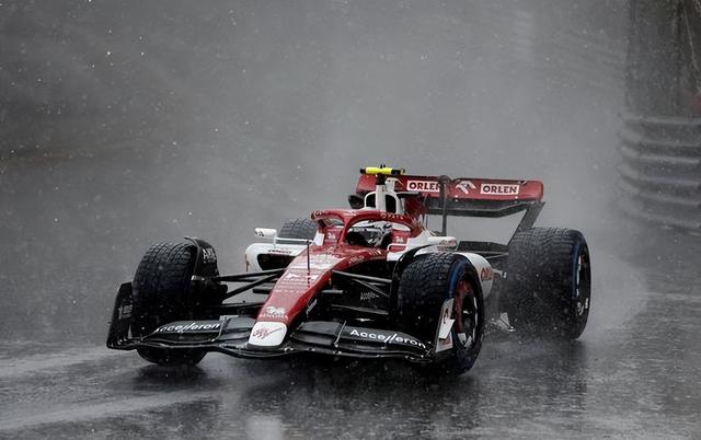 中国F1车手自曝曾因国籍受欺凌：被对手故意撞车 我用实力打他们脸休闲区蓝鸢梦想 - Www.slyday.coM