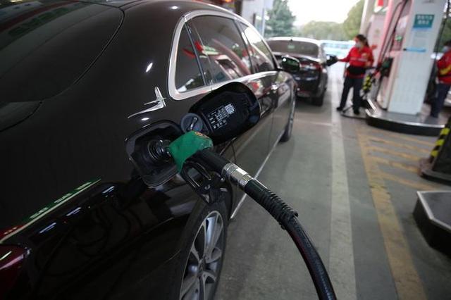 国际油价昨上涨，为何国内却跌破10元？休闲区蓝鸢梦想 - Www.slyday.coM