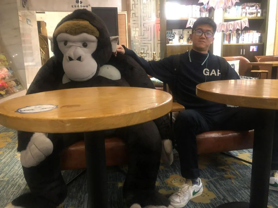 小伙突然住院，怀孕8个月的妻子全程喂饭：嫁给他我好自豪休闲区蓝鸢梦想 - Www.slyday.coM