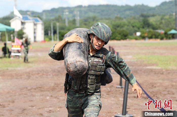 高温锻造“利刃” 直击重庆武警特战侦察比武现场休闲区蓝鸢梦想 - Www.slyday.coM