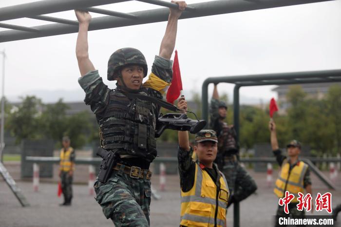 高温锻造“利刃” 直击重庆武警特战侦察比武现场休闲区蓝鸢梦想 - Www.slyday.coM