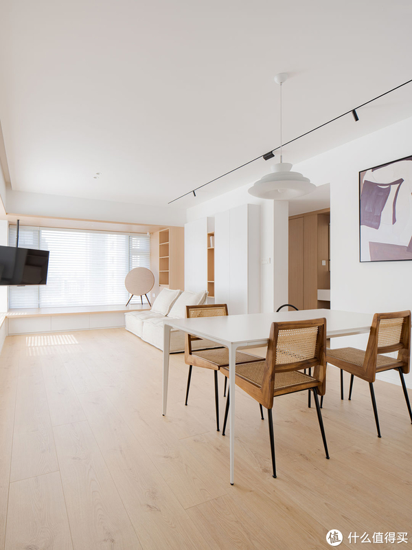 90后姑娘玩转装修“加减法”，预算不超反减，室内还特别舒适温馨休闲区蓝鸢梦想 - Www.slyday.coM