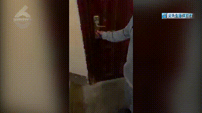 吓一跳！男子拿自家的钥匙进了邻居家，双方都不淡定了休闲区蓝鸢梦想 - Www.slyday.coM