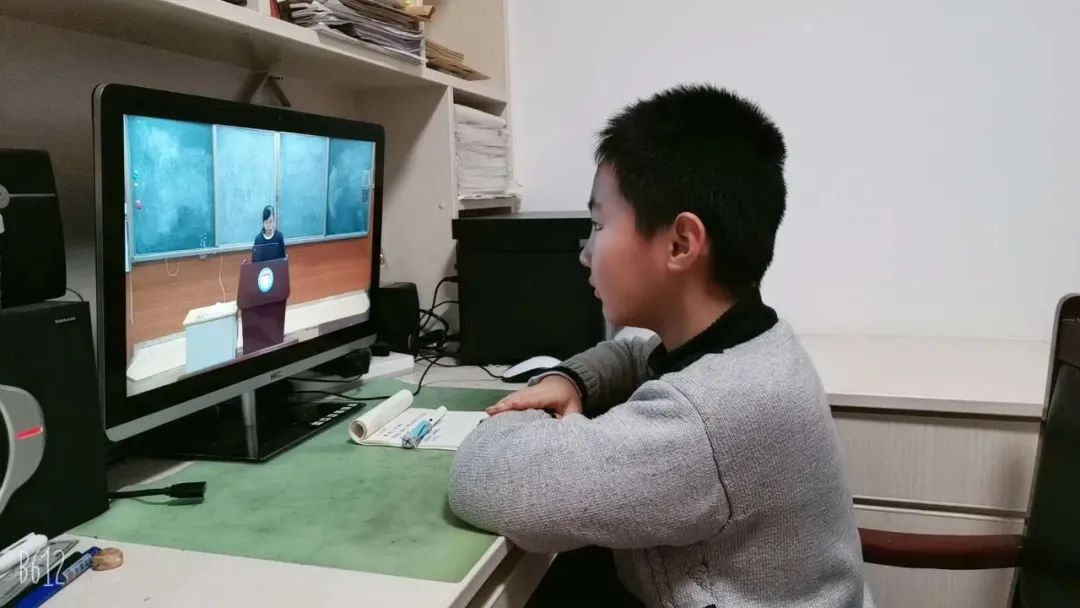 再不开学，文具公司撑不住了｜巨潮休闲区蓝鸢梦想 - Www.slyday.coM