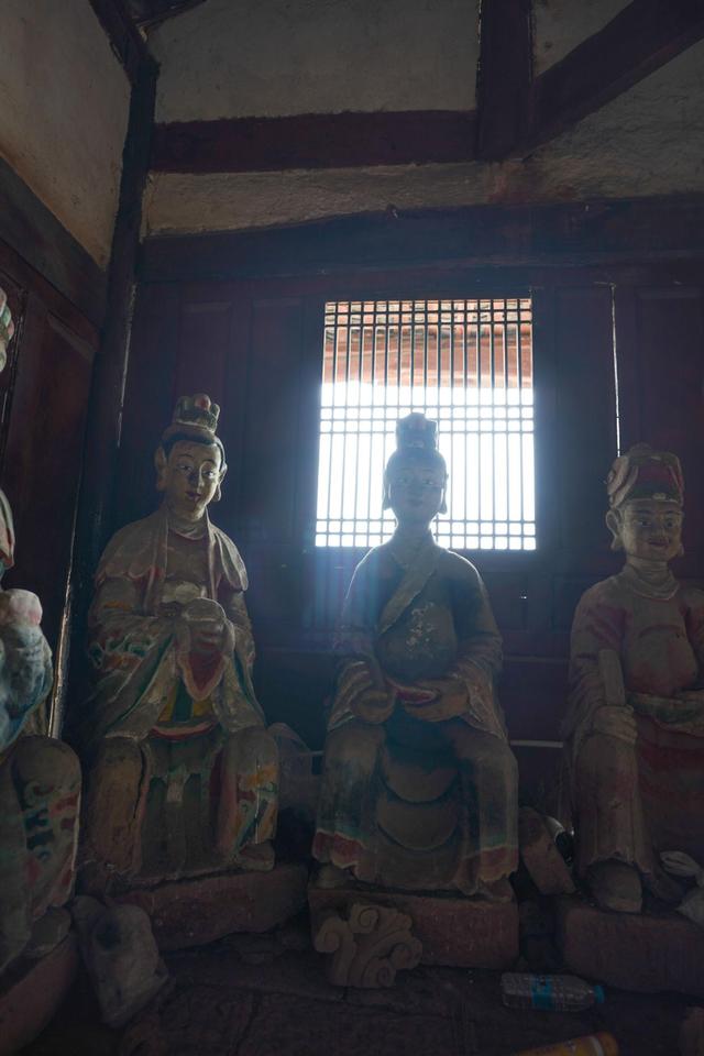 成都周边有一个非常有趣的寺庙，藏在洞穴下，不说你肯定不知道休闲区蓝鸢梦想 - Www.slyday.coM