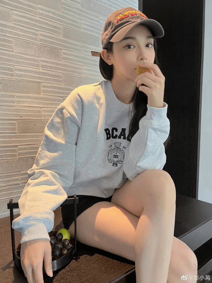 彭小苒分享夏日生活随拍 记录每一个闪闪发光的日子休闲区蓝鸢梦想 - Www.slyday.coM 彭小苒分享夏日生活随拍 记录每一个闪闪发光的日子休闲区蓝鸢梦想 - Www.slyday.coM