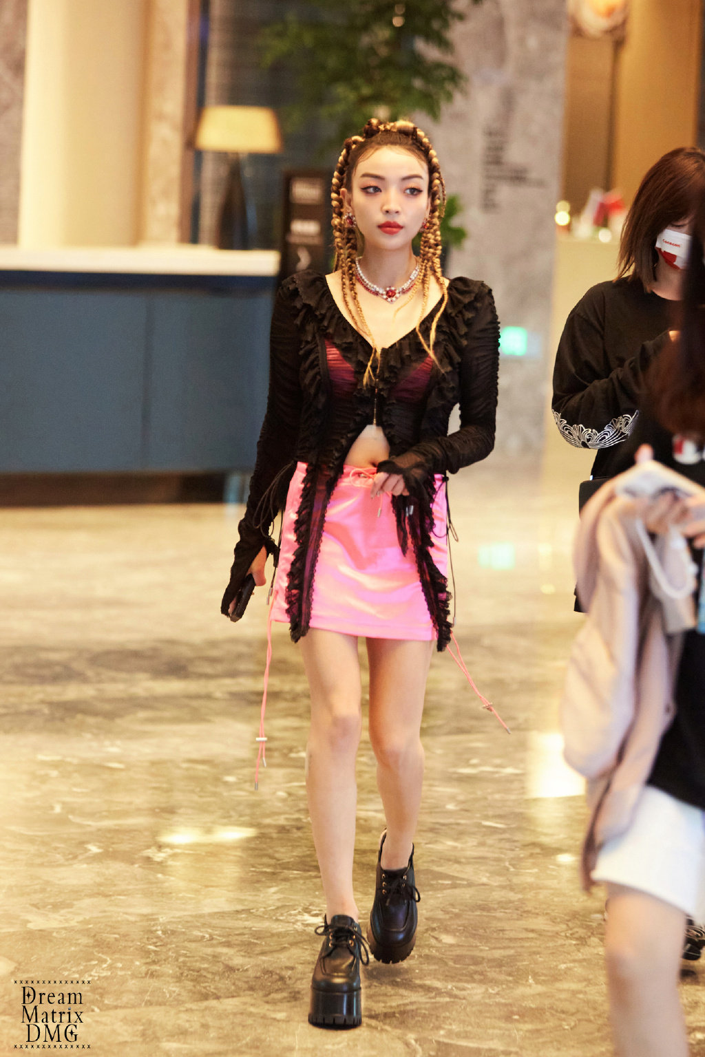 辣妹上线vava继续参加中国说唱巅峰对决