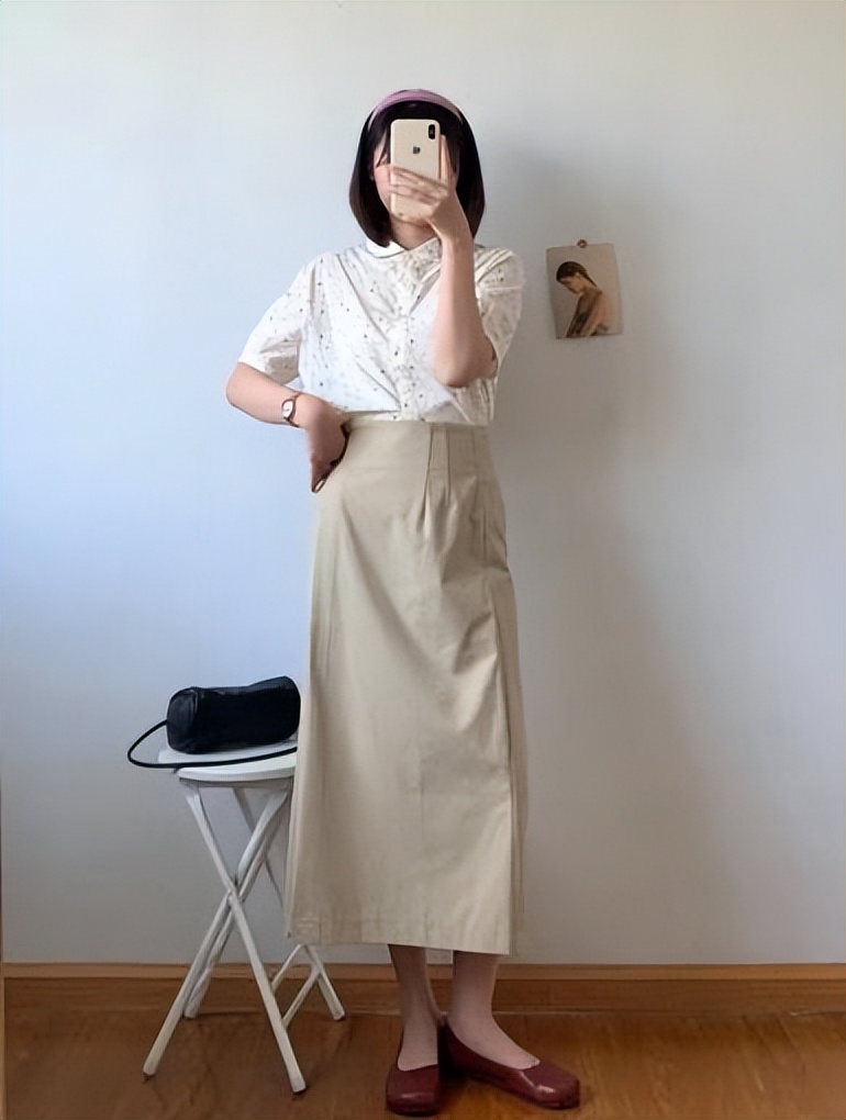 “梨形身材”的女人,夏天这样穿裙子,遮肉显瘦又显高级休闲区蓝鸢梦想 - Www.slyday.coM “梨形身材”的女人,夏天这样穿裙子,遮肉显瘦又显高级休闲区蓝鸢梦想 - Www.slyday.coM