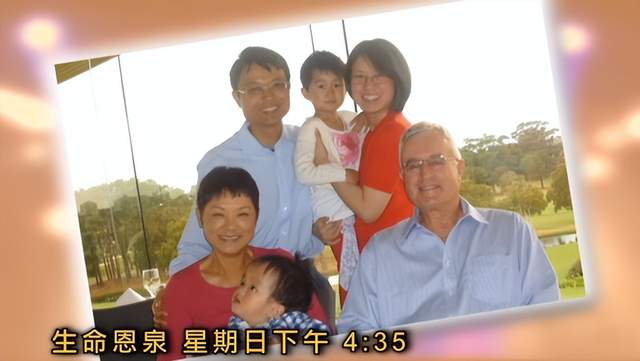 74岁知名歌手叶丽仪英国游玩！外出打球状态差，曾患癌症与三高休闲区蓝鸢梦想 - Www.slyday.coM