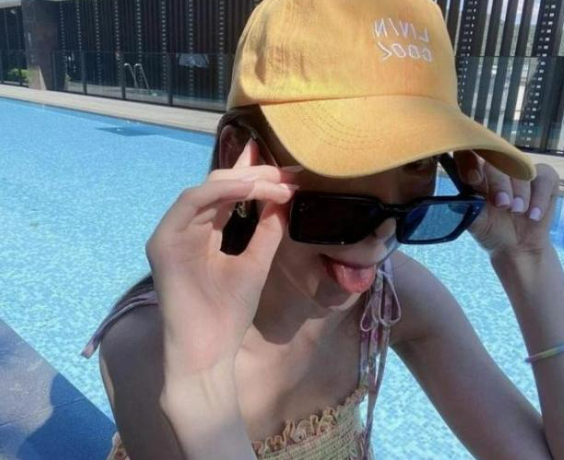 林志颖晒双胞胎儿子,6岁弟弟学游泳有模有样,豪华泳池惹人羡慕休闲区蓝鸢梦想 - Www.slyday.coM 林志颖晒双胞胎儿子,6岁弟弟学游泳有模有样,豪华泳池惹人羡慕休闲区蓝鸢梦想 - Www.slyday.coM