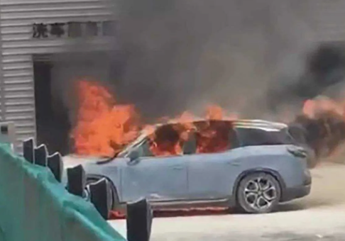 岚图FREE被爆发生明火，官方回应：局部受损，积极配合调查休闲区蓝鸢梦想 - Www.slyday.coM