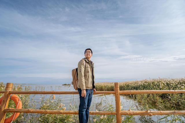 内蒙古还有这么漂亮的一个绿洲,来额济纳旗可以看一下休闲区蓝鸢梦想 - Www.slyday.coM 内蒙古还有这么漂亮的一个绿洲,来额济纳旗可以看一下休闲区蓝鸢梦想 - Www.slyday.coM