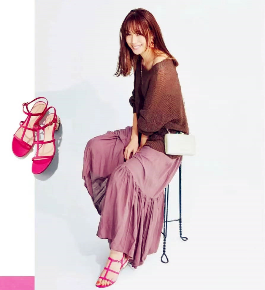 夏季凉鞋选品大全,18种示范6种技巧已备好,做走路带风的女人休闲区蓝鸢梦想 - Www.slyday.coM 夏季凉鞋选品大全,18种示范6种技巧已备好,做走路带风的女人休闲区蓝鸢梦想 - Www.slyday.coM