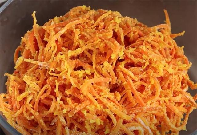 为什么酒店的蒸胡萝卜丝那么好吃?原来做法有诀窍,看一遍就学会休闲区蓝鸢梦想 - Www.slyday.coM 为什么酒店的蒸胡萝卜丝那么好吃?原来做法有诀窍,看一遍就学会休闲区蓝鸢梦想 - Www.slyday.coM