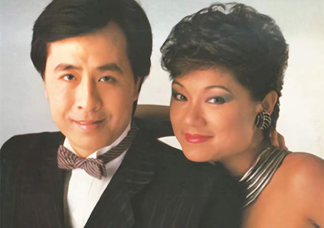 74岁知名歌手叶丽仪英国游玩！外出打球状态差，曾患癌症与三高休闲区蓝鸢梦想 - Www.slyday.coM