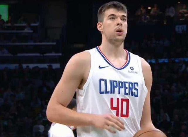 官宣!1交易5签约,76人快船双赢家,布伦森定了,湖人要抢格里芬休闲区蓝鸢梦想 - Www.slyday.coM 官宣!1交易5签约,76人快船双赢家,布伦森定了,湖人要抢格里芬休闲区蓝鸢梦想 - Www.slyday.coM