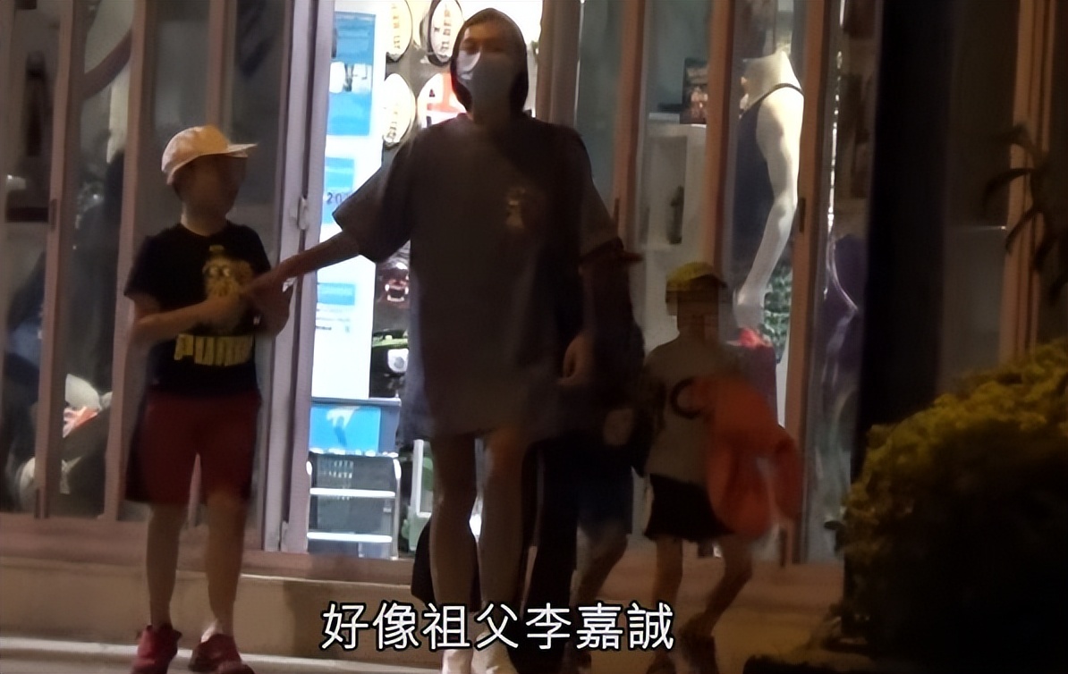 34岁梁洛施近照变化大，带着个儿子低调生活，不见李泽楷的身影休闲区蓝鸢梦想 - Www.slyday.coM