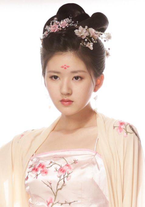 赵露思初中照被疯传，妹妹头大眼睛超可爱，网友：哪个男孩的青春休闲区蓝鸢梦想 - Www.slyday.coM