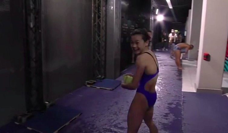 首夺世锦赛金牌！全红婵夺冠一跳做鬼脸萌翻全场，央视：大将风度休闲区蓝鸢梦想 - Www.slyday.coM