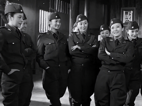 王震将军智抓女特务,一天抓了37个,剩下3个登门自首