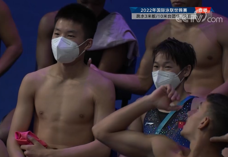 全红婵夺金!拿最高分后大笑,比出剪刀手,人民日报+央视祝贺休闲区蓝鸢梦想 - Www.slyday.coM 全红婵夺金!拿最高分后大笑,比出剪刀手,人民日报+央视祝贺休闲区蓝鸢梦想 - Www.slyday.coM