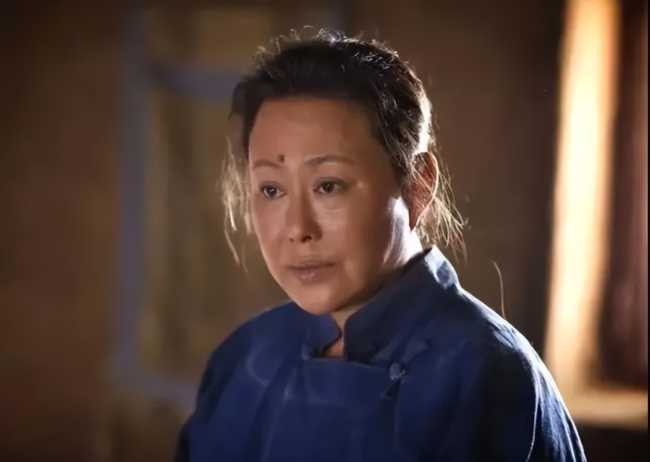 1983年,斯琴高娃出演《骆驼祥子》获奖,回家后丈夫却说:离婚吧__财经