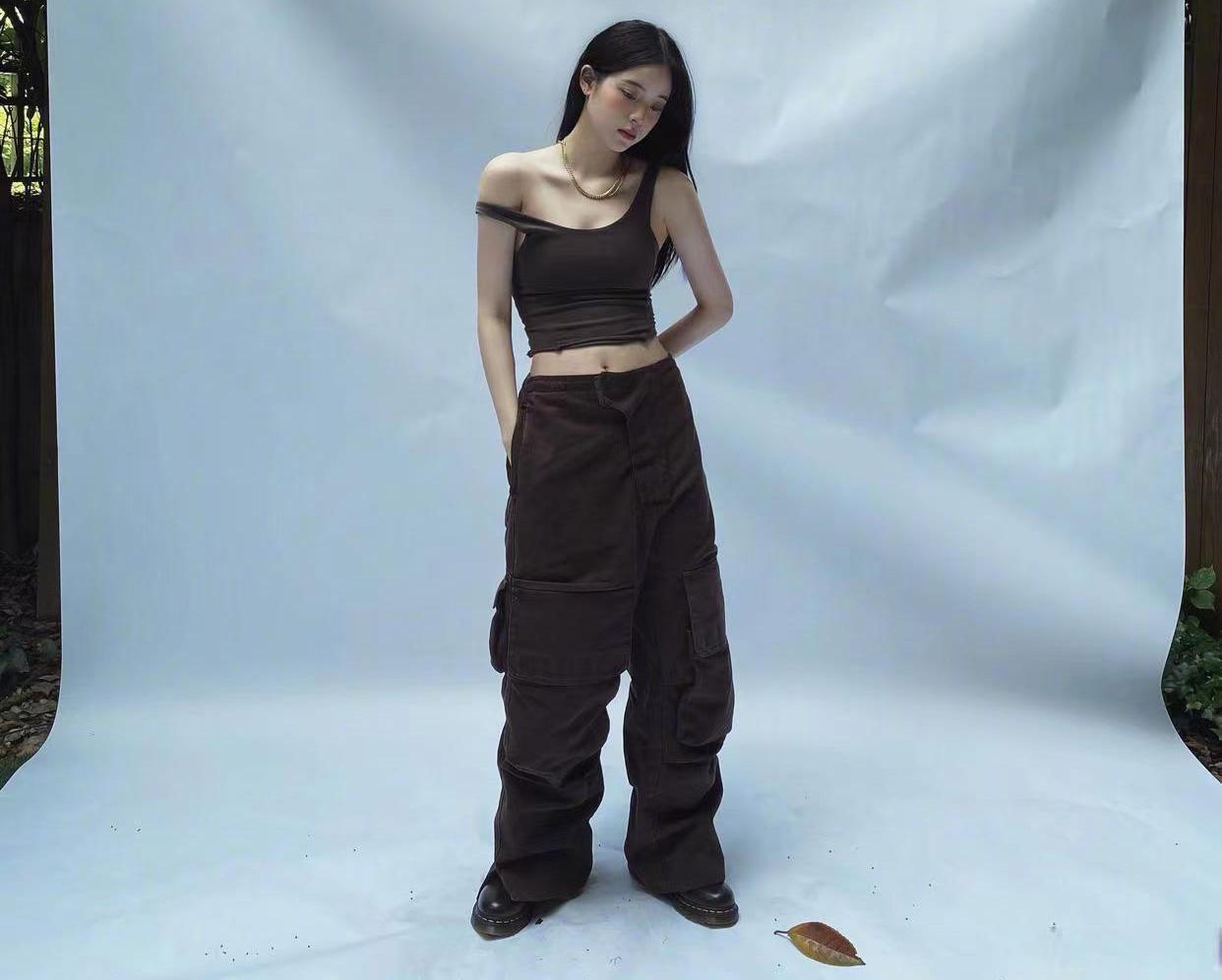 欧阳娜娜分享夏日写真，穿衣搭配惹争议，评论区内容扎心了休闲区蓝鸢梦想 - Www.slyday.coM