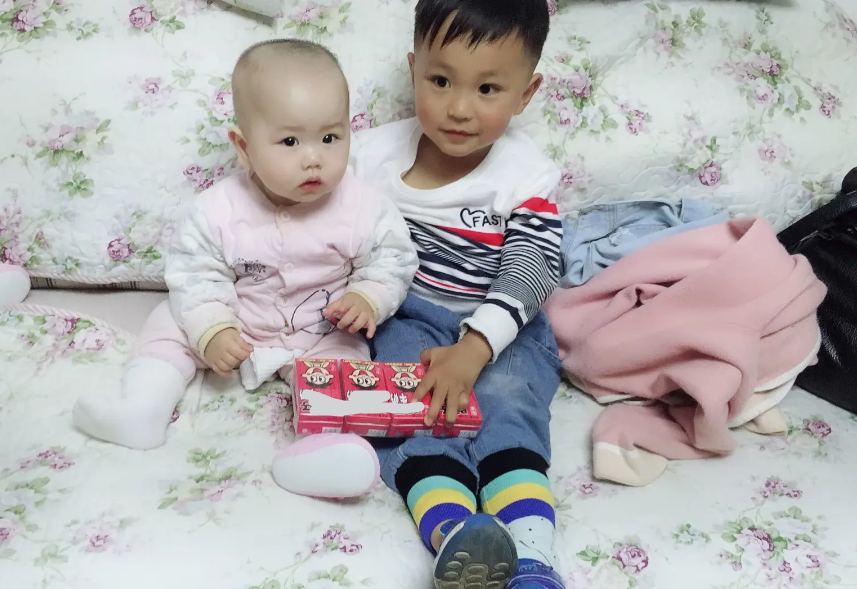 上百对娃娃亲自愿解除挣脱无理束缚孩子的婚姻不是儿戏