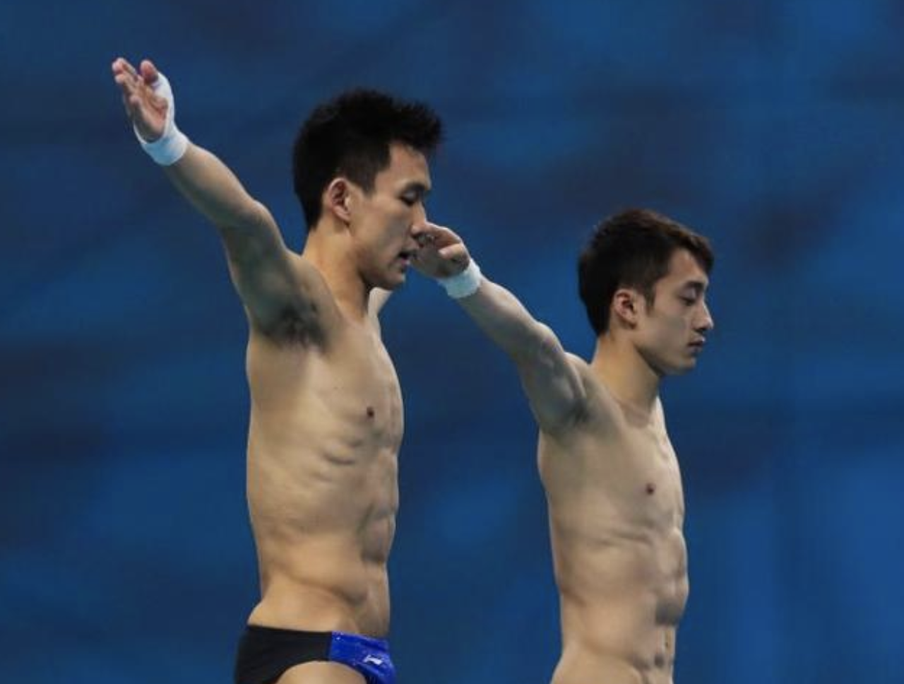 跳水第99金！男双10米台：练俊杰杨昊6个满分，领先40.08分夺冠休闲区蓝鸢梦想 - Www.slyday.coM
