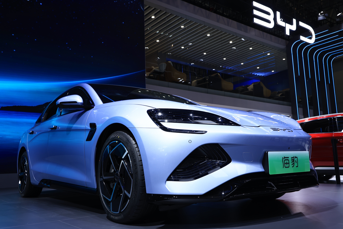 比亚迪海豹新品类亮相重庆车展试问新能源轿跑哪家强