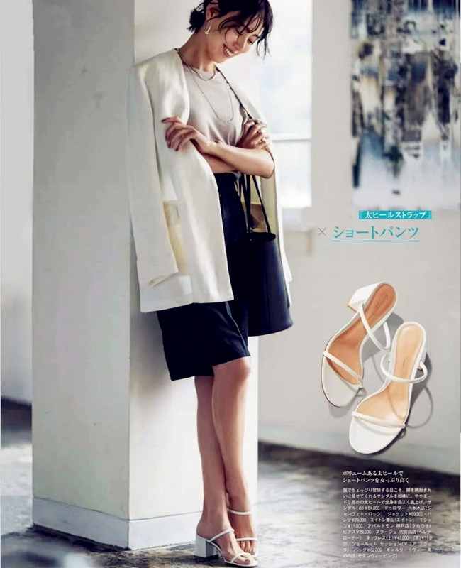 夏季凉鞋选品大全,18种示范6种技巧已备好,做走路带风的女人休闲区蓝鸢梦想 - Www.slyday.coM 夏季凉鞋选品大全,18种示范6种技巧已备好,做走路带风的女人休闲区蓝鸢梦想 - Www.slyday.coM