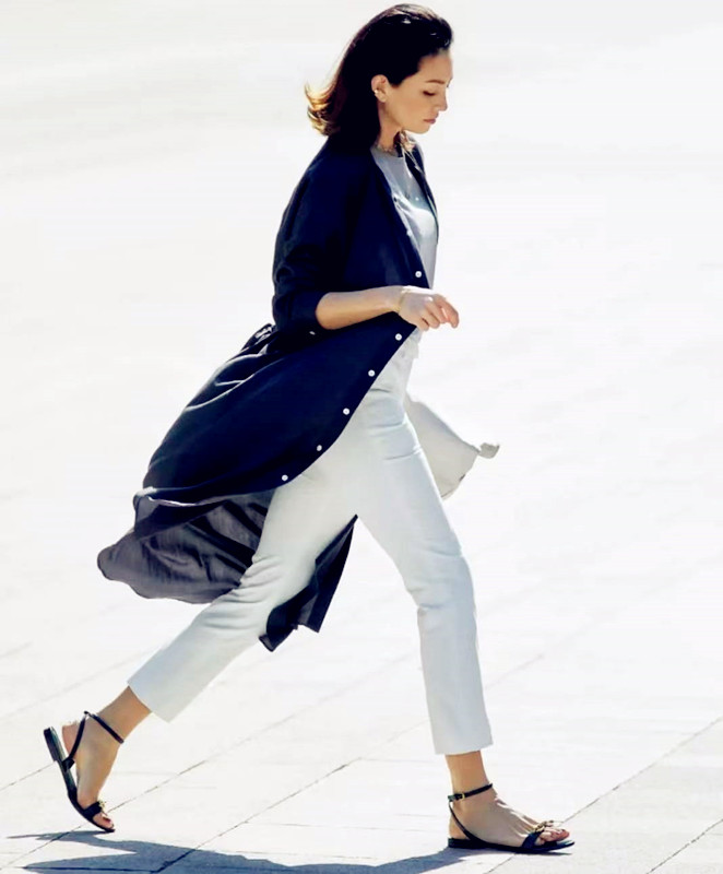 夏季凉鞋选品大全,18种示范6种技巧已备好,做走路带风的女人休闲区蓝鸢梦想 - Www.slyday.coM 夏季凉鞋选品大全,18种示范6种技巧已备好,做走路带风的女人休闲区蓝鸢梦想 - Www.slyday.coM