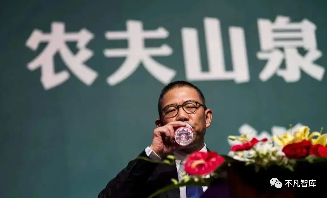钟睒睒成中国首富,而他在国外还有万亿资产,或是真正的隐形首富|财富|李嘉诚|农夫山泉_新浪新闻