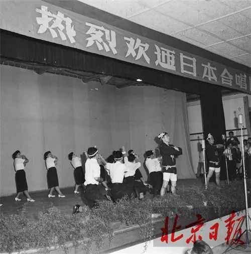 1958年，一个日本芭蕾舞团访华，演出了《白毛女》休闲区蓝鸢梦想 - Www.slyday.coM
