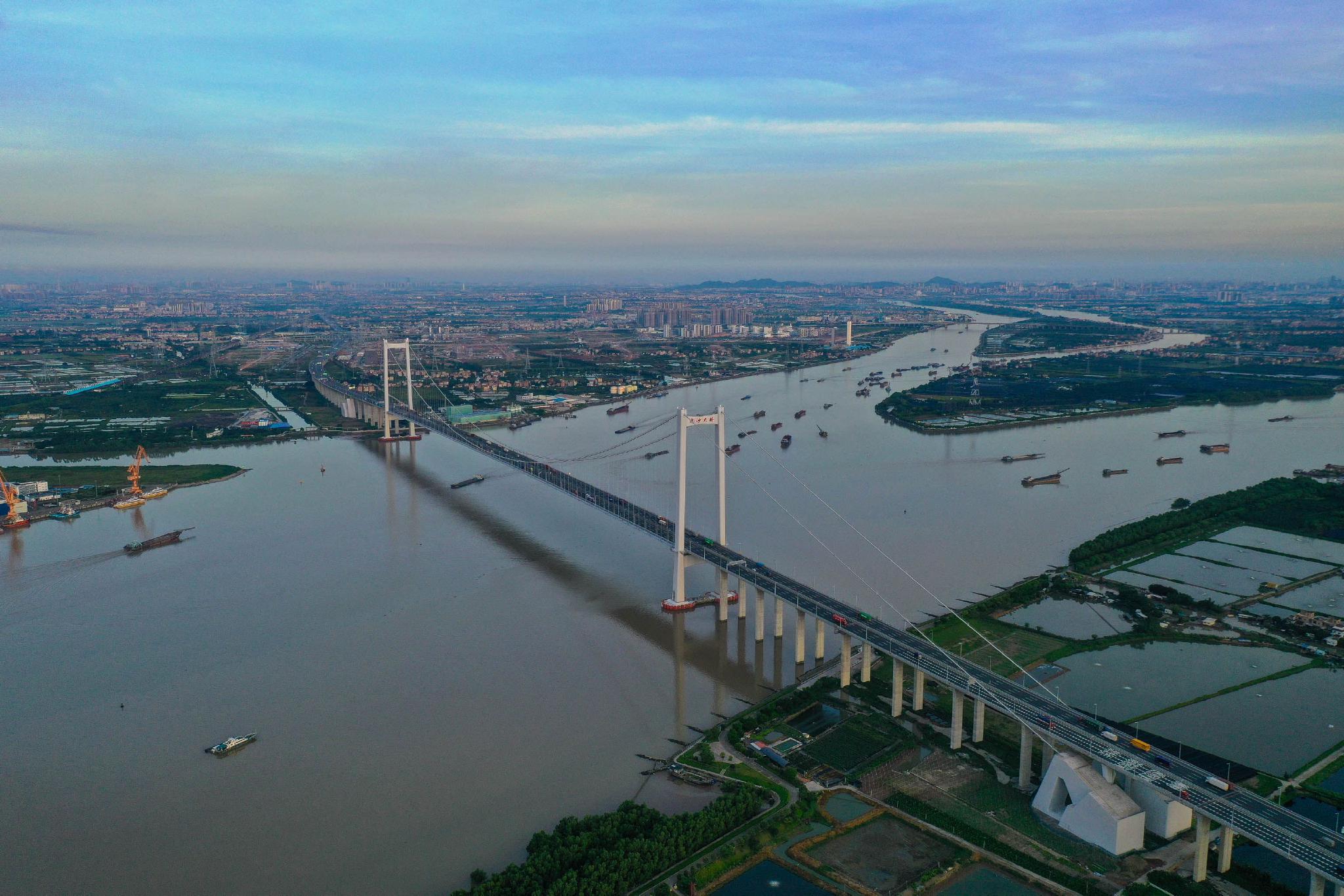 大湾区珠江口跨海跨江通道群掠影
