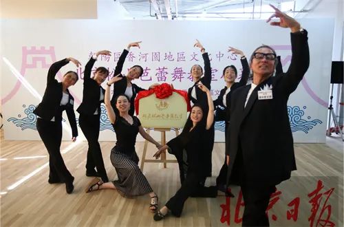 1958年，一个日本芭蕾舞团访华，演出了《白毛女》休闲区蓝鸢梦想 - Www.slyday.coM