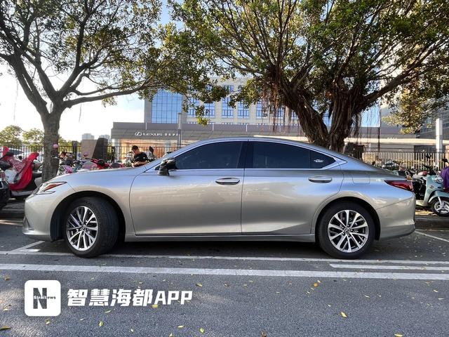 福州一市民喜提新车才一周，却发现中控面板被腐蚀休闲区蓝鸢梦想 - Www.slyday.coM