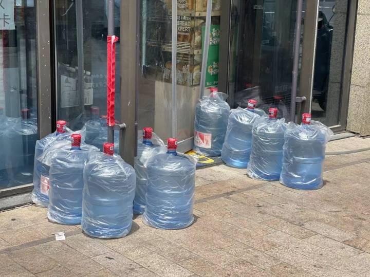 守到凌晨3点的杭州小便利店：和气温一起上涨的是营业额，网红小姐姐最爱这时来下单休闲区蓝鸢梦想 - Www.slyday.coM