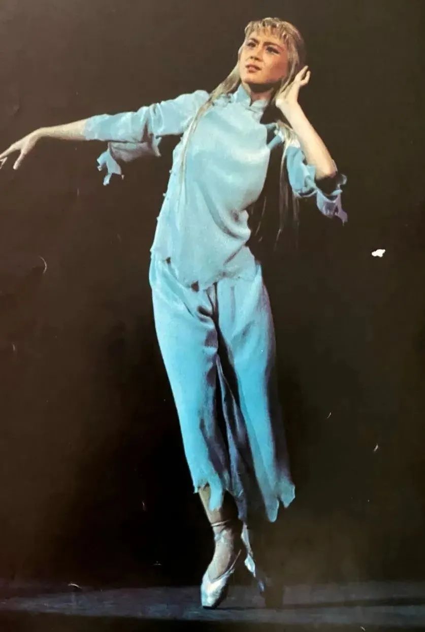 1958年，一个日本芭蕾舞团访华，演出了《白毛女》休闲区蓝鸢梦想 - Www.slyday.coM