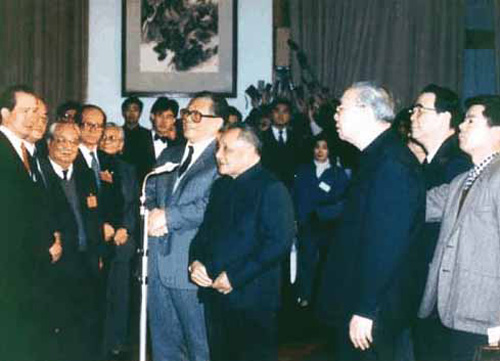 梁韦诺：回归二十五年，“一国两制”在香港的实践成功吗？休闲区蓝鸢梦想 - Www.slyday.coM