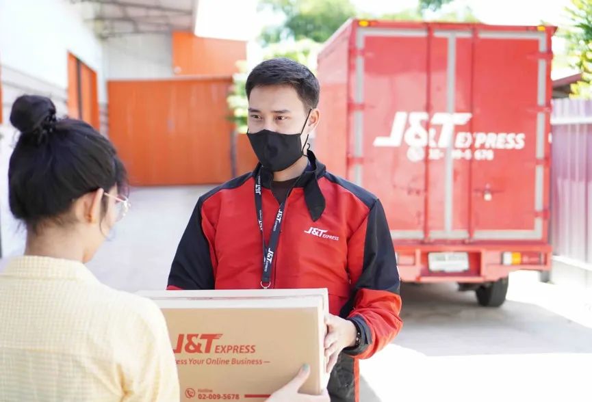 于是乎,oppo高管李杰(jet li)与oppo联合创始人陈明永(tony chen)就