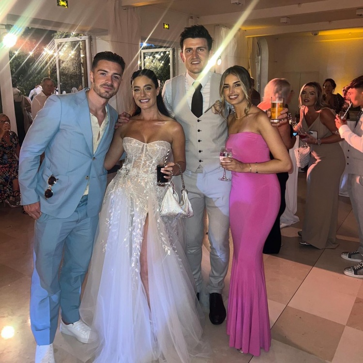 格拉利什女友参加马奎尔婚礼:我闺蜜和她的灵魂伴侣结婚了