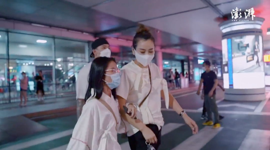 “变形计最惨女娃”高考结果曝光，未公开的8年，她过着这样的生活休闲区蓝鸢梦想 - Www.slyday.coM