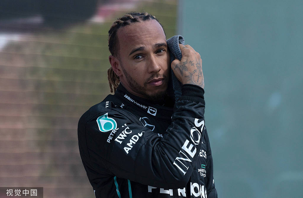 汉密尔顿遭维斯塔潘准岳父种族歧视周冠宇也为他声援