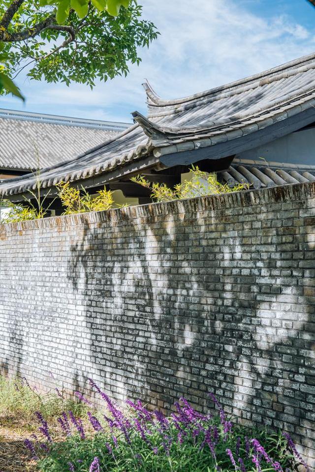 丽江铂尔曼的酒店太舒服了,泡浴缸、晒太阳,度假就应该这样休闲区蓝鸢梦想 - Www.slyday.coM 丽江铂尔曼的酒店太舒服了,泡浴缸、晒太阳,度假就应该这样休闲区蓝鸢梦想 - Www.slyday.coM