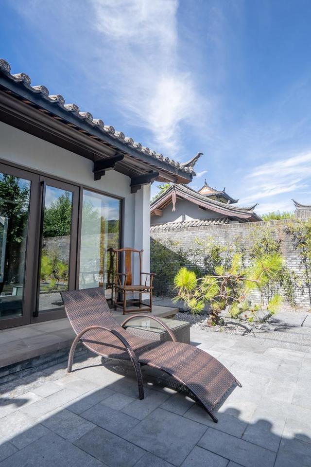 丽江铂尔曼的酒店太舒服了,泡浴缸、晒太阳,度假就应该这样休闲区蓝鸢梦想 - Www.slyday.coM 丽江铂尔曼的酒店太舒服了,泡浴缸、晒太阳,度假就应该这样休闲区蓝鸢梦想 - Www.slyday.coM