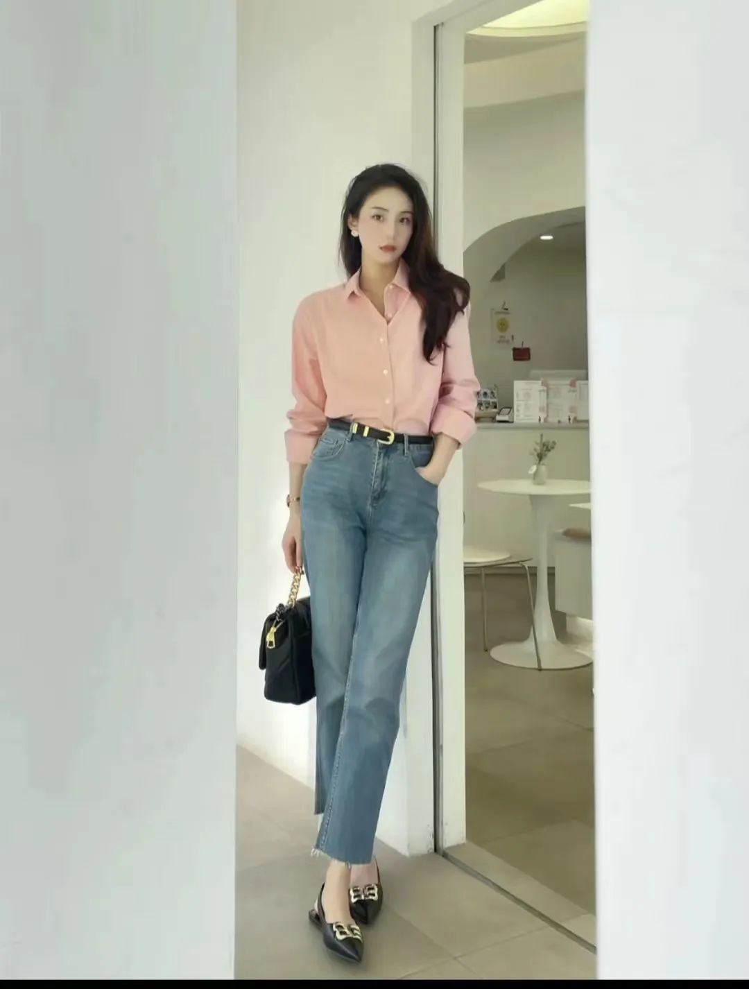 夏天的职场穿搭,职场人都这样穿,上班休闲两不误,简约舒适休闲区蓝鸢梦想 - Www.slyday.coM 夏天的职场穿搭,职场人都这样穿,上班休闲两不误,简约舒适休闲区蓝鸢梦想 - Www.slyday.coM